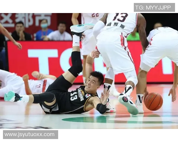 CBA总决赛第四场广东对阵新疆精彩直播全程回顾与分析 CBA总决赛第四场广东对阵新疆精彩直播全程回顾与分析